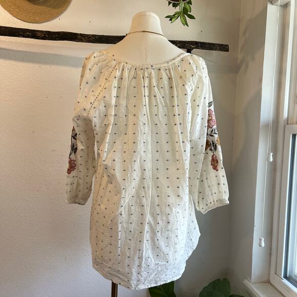 World Market White Floral Embroidered Puffed Sleeve Blouse Tassel Tie Top Size M - Picture 6 of 11